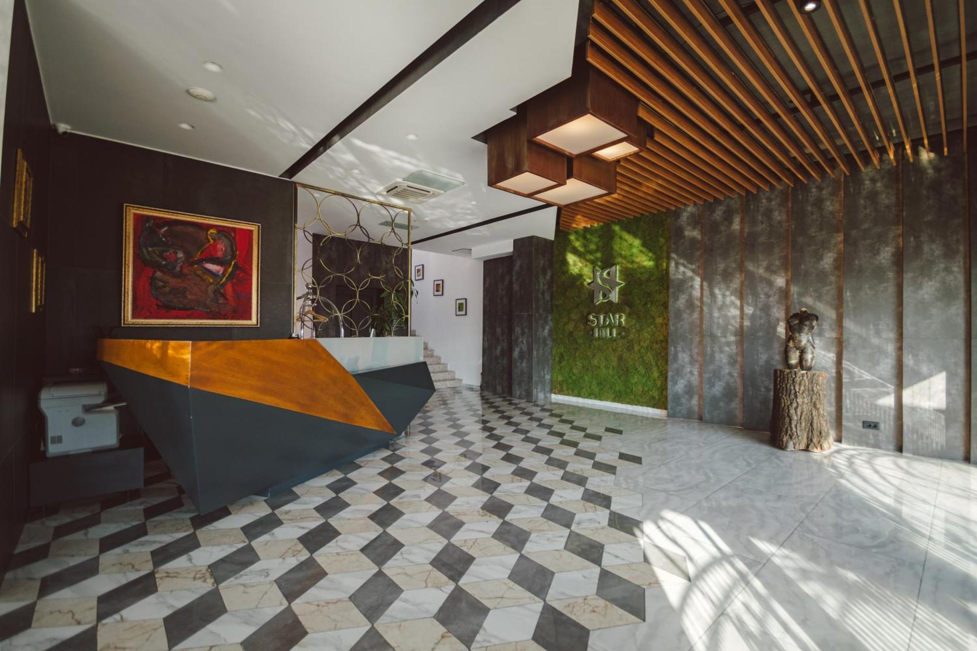 Star Hill Hotel & Spa พริสตีนา ภายนอก รูปภาพ