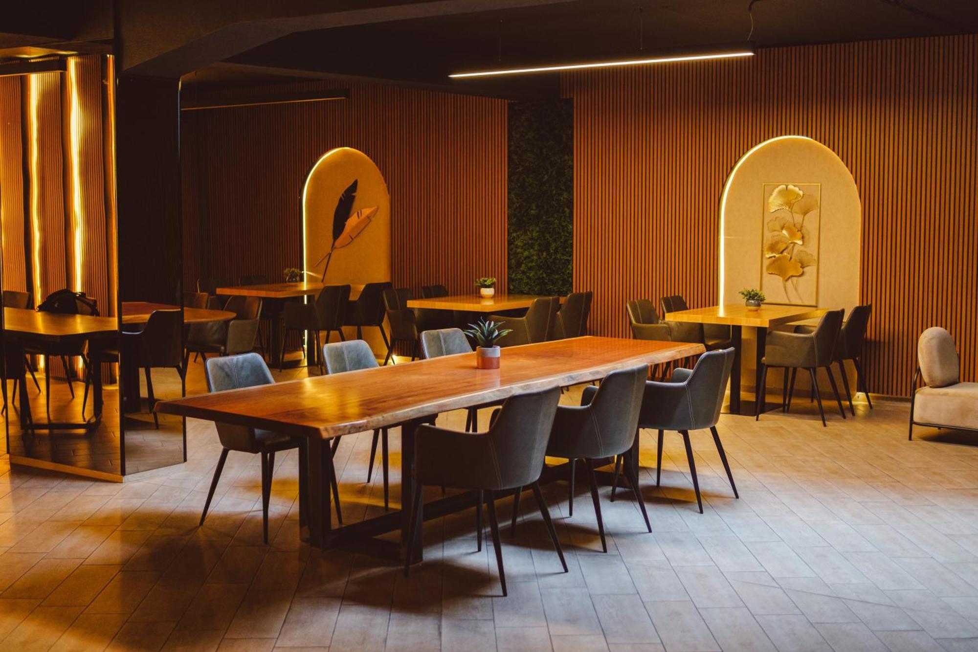 Star Hill Hotel & Spa พริสตีนา ภายนอก รูปภาพ