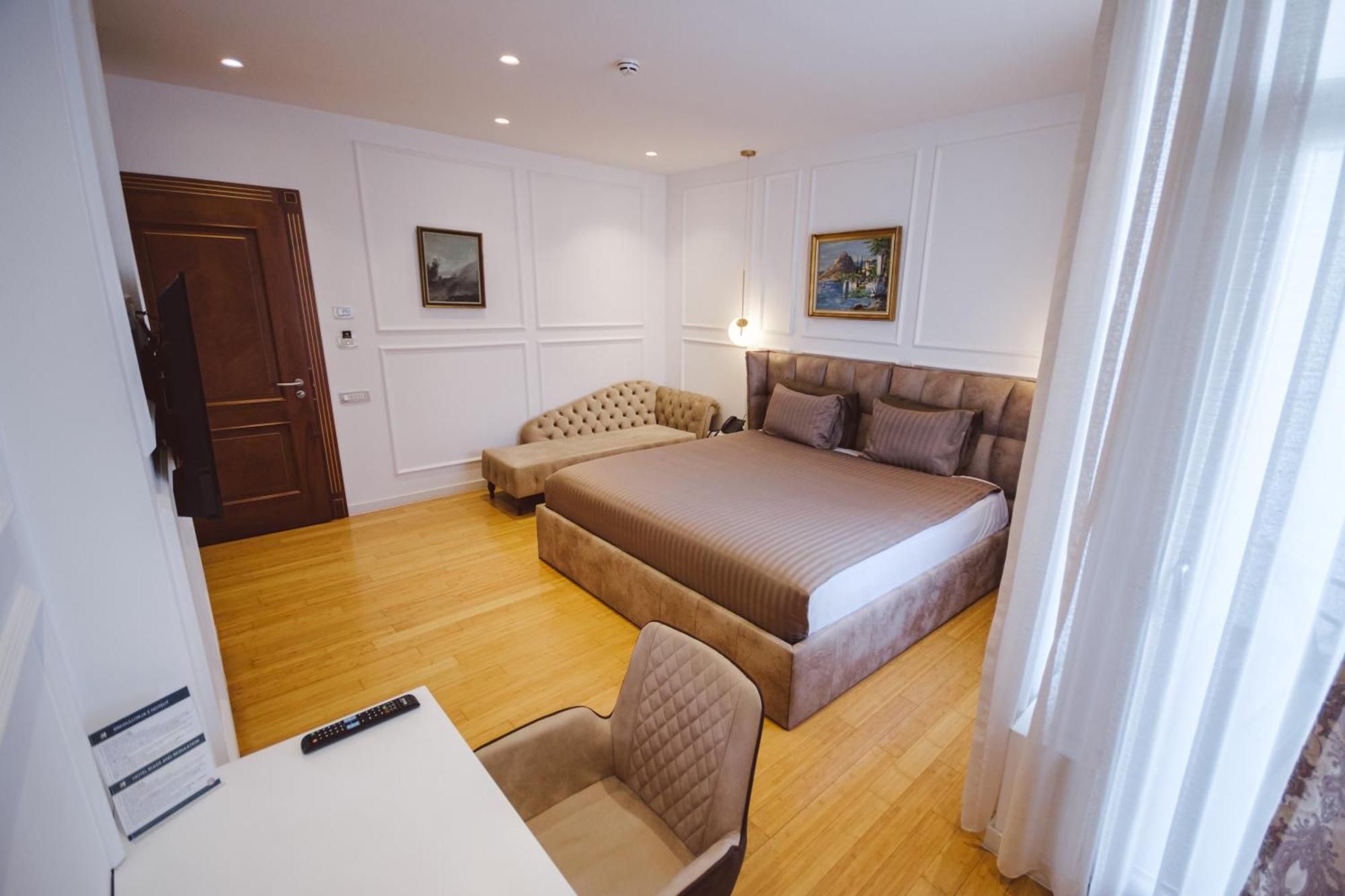 Star Hill Hotel & Spa พริสตีนา ภายนอก รูปภาพ