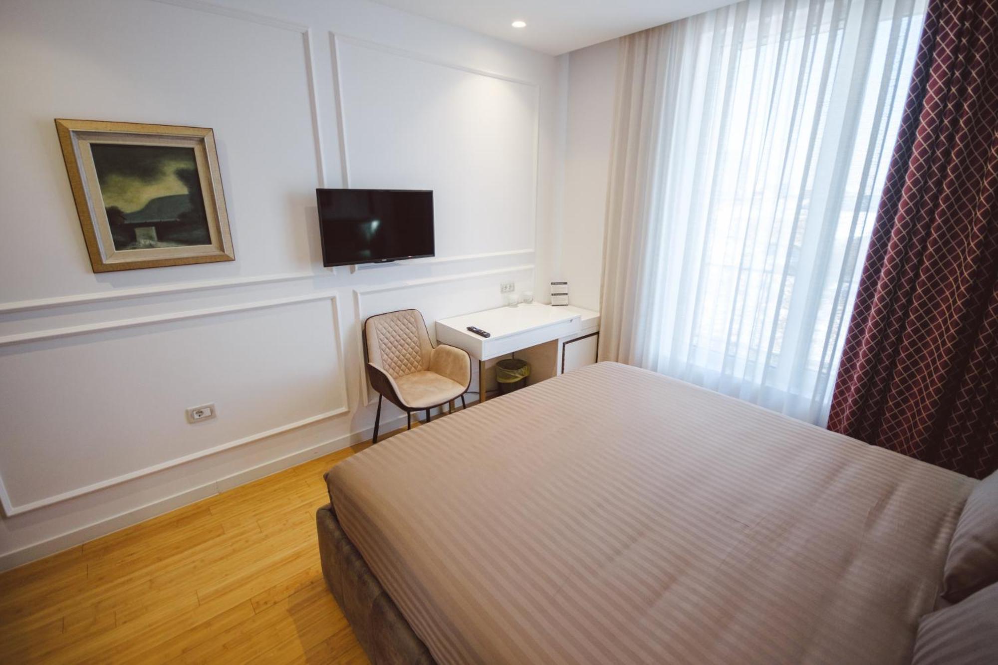 Star Hill Hotel & Spa พริสตีนา ภายนอก รูปภาพ