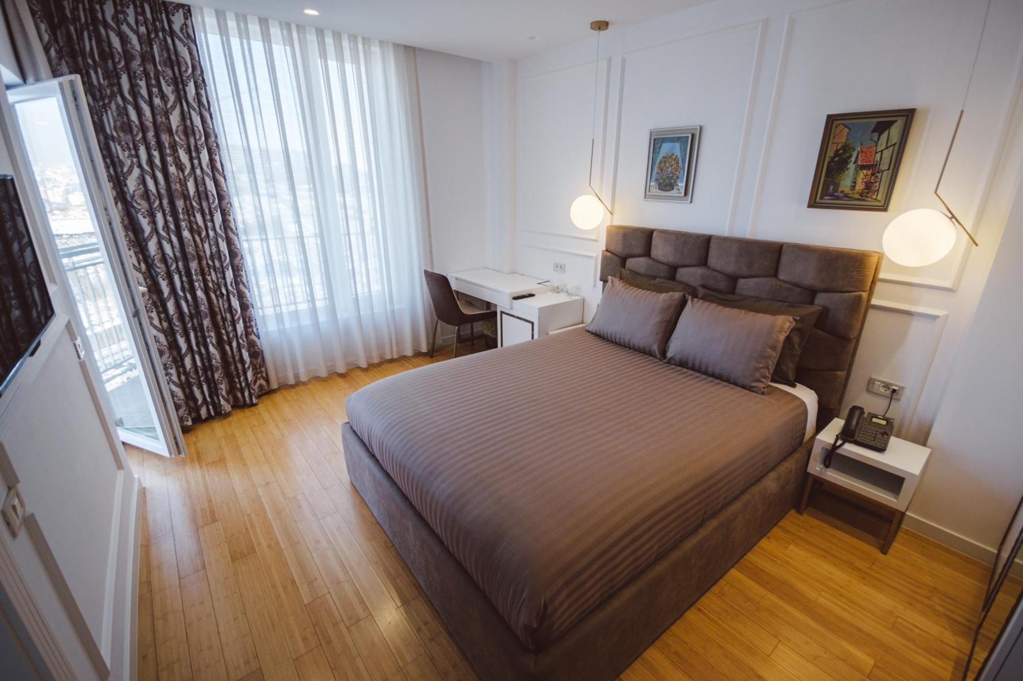 Star Hill Hotel & Spa พริสตีนา ภายนอก รูปภาพ