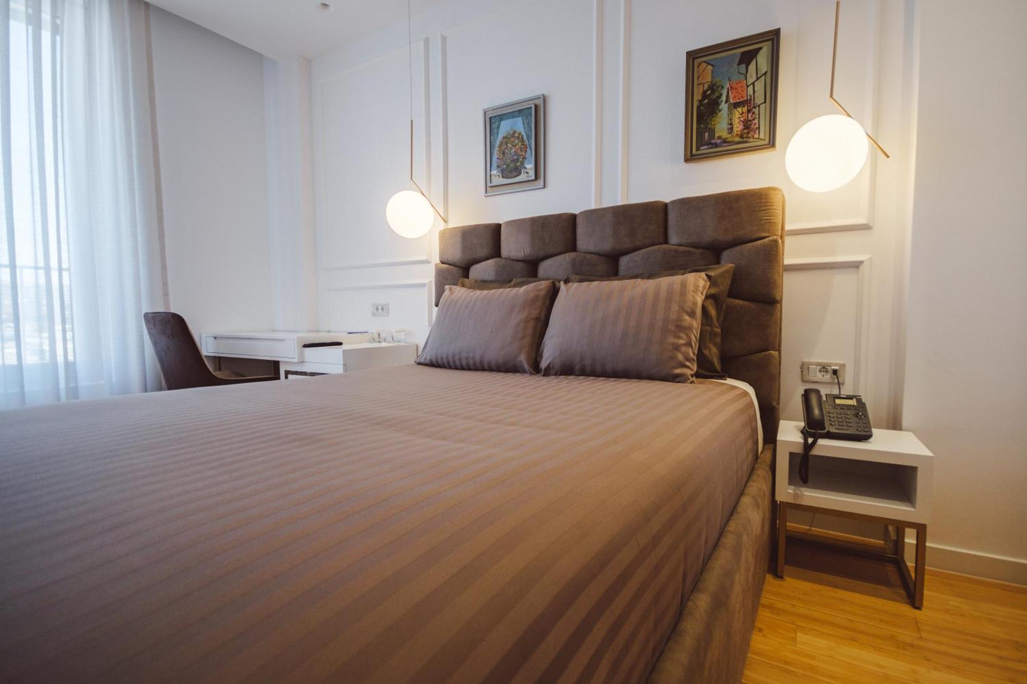 Star Hill Hotel & Spa พริสตีนา ภายนอก รูปภาพ