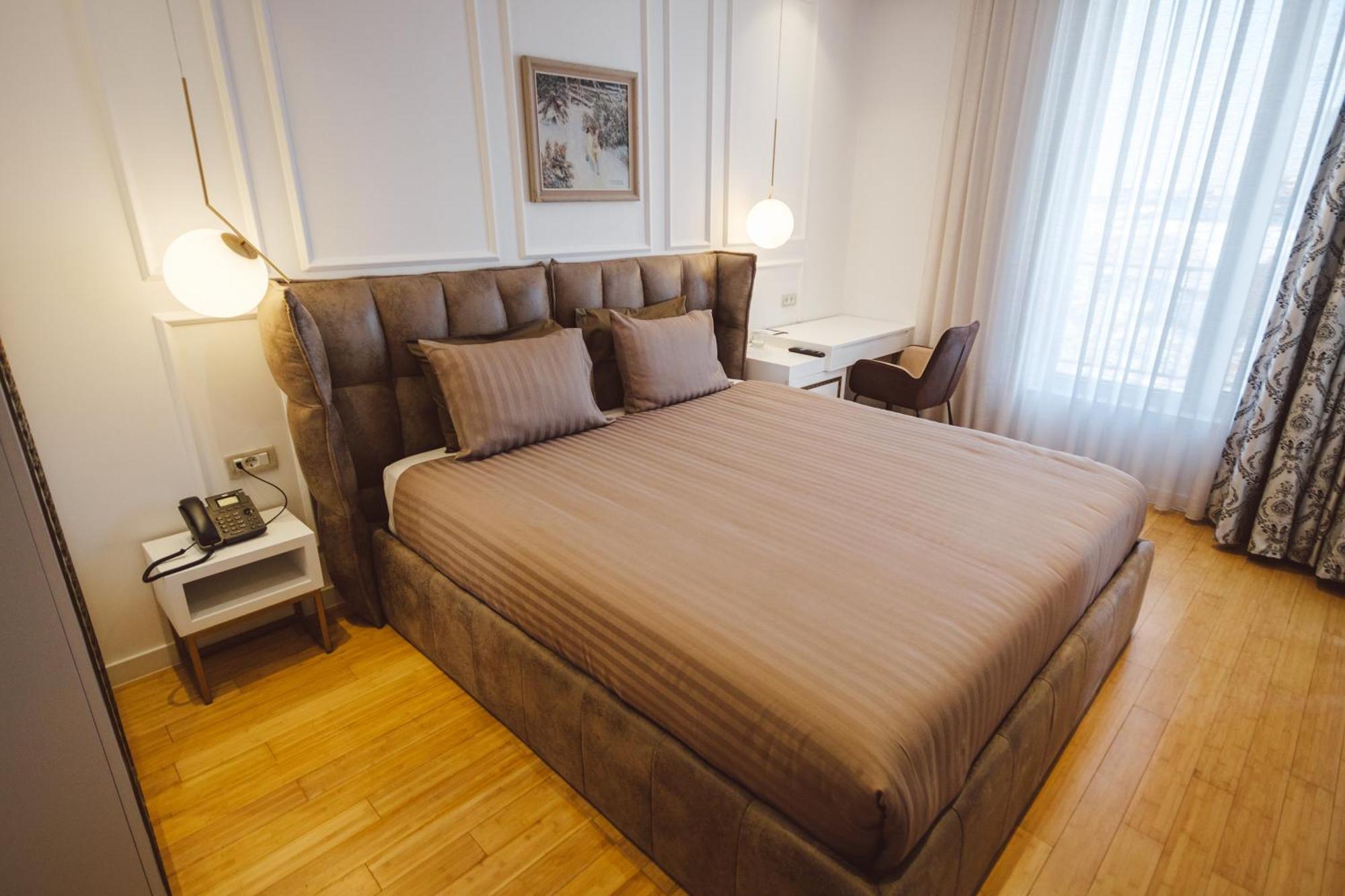 Star Hill Hotel & Spa พริสตีนา ภายนอก รูปภาพ