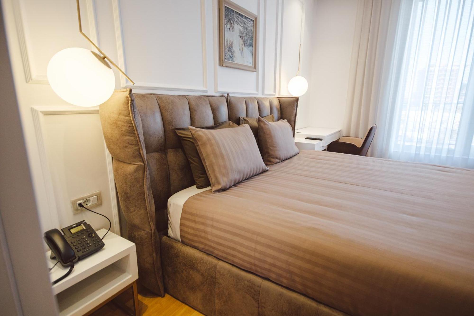 Star Hill Hotel & Spa พริสตีนา ภายนอก รูปภาพ