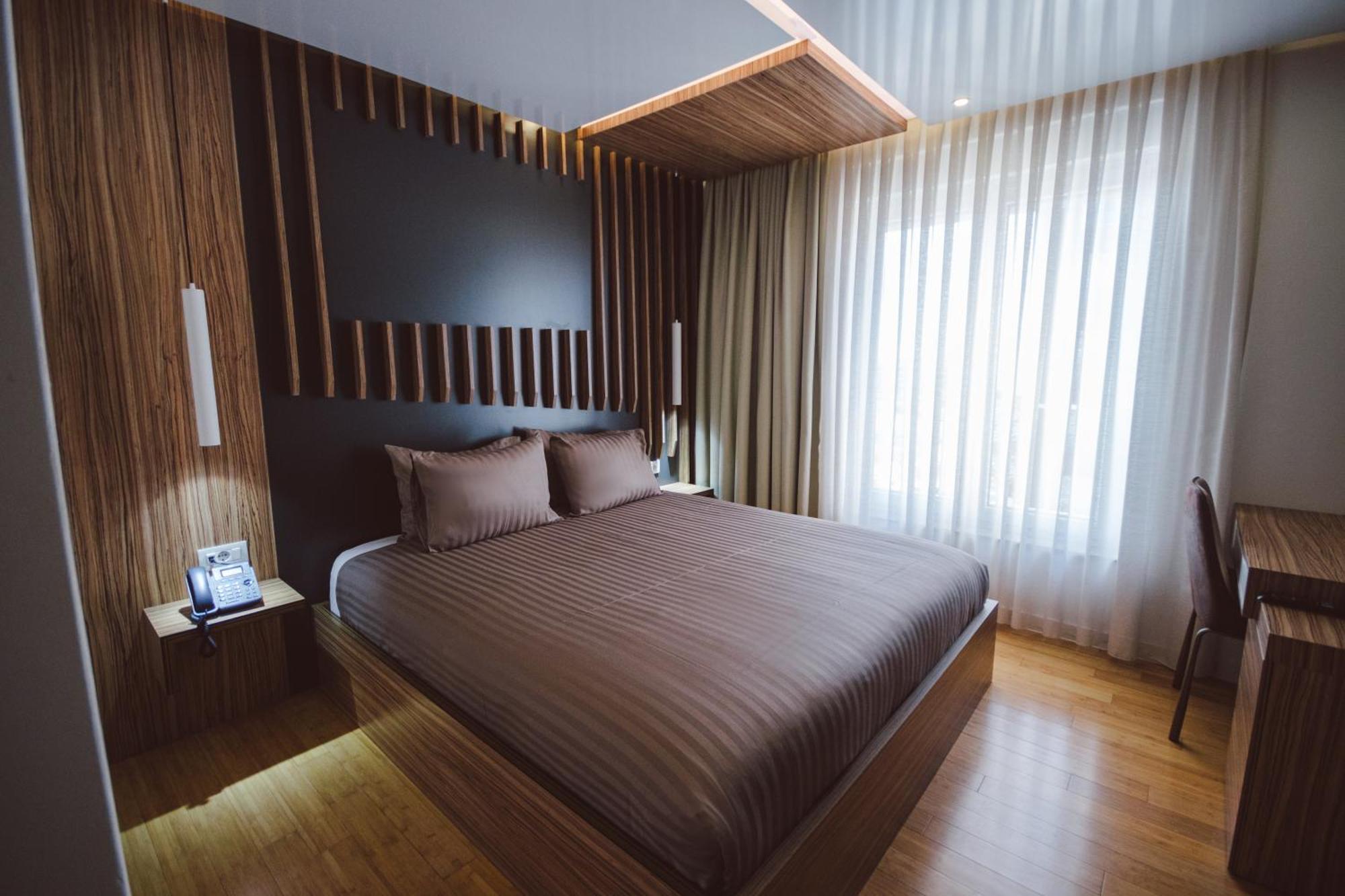Star Hill Hotel & Spa พริสตีนา ภายนอก รูปภาพ